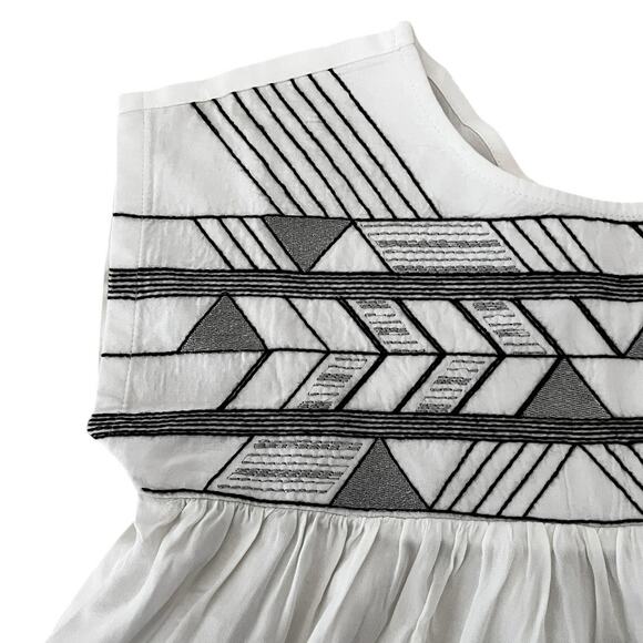 Crazy 8 White Black Silver Dress Size Small 5/6 - Picture 3 of 5